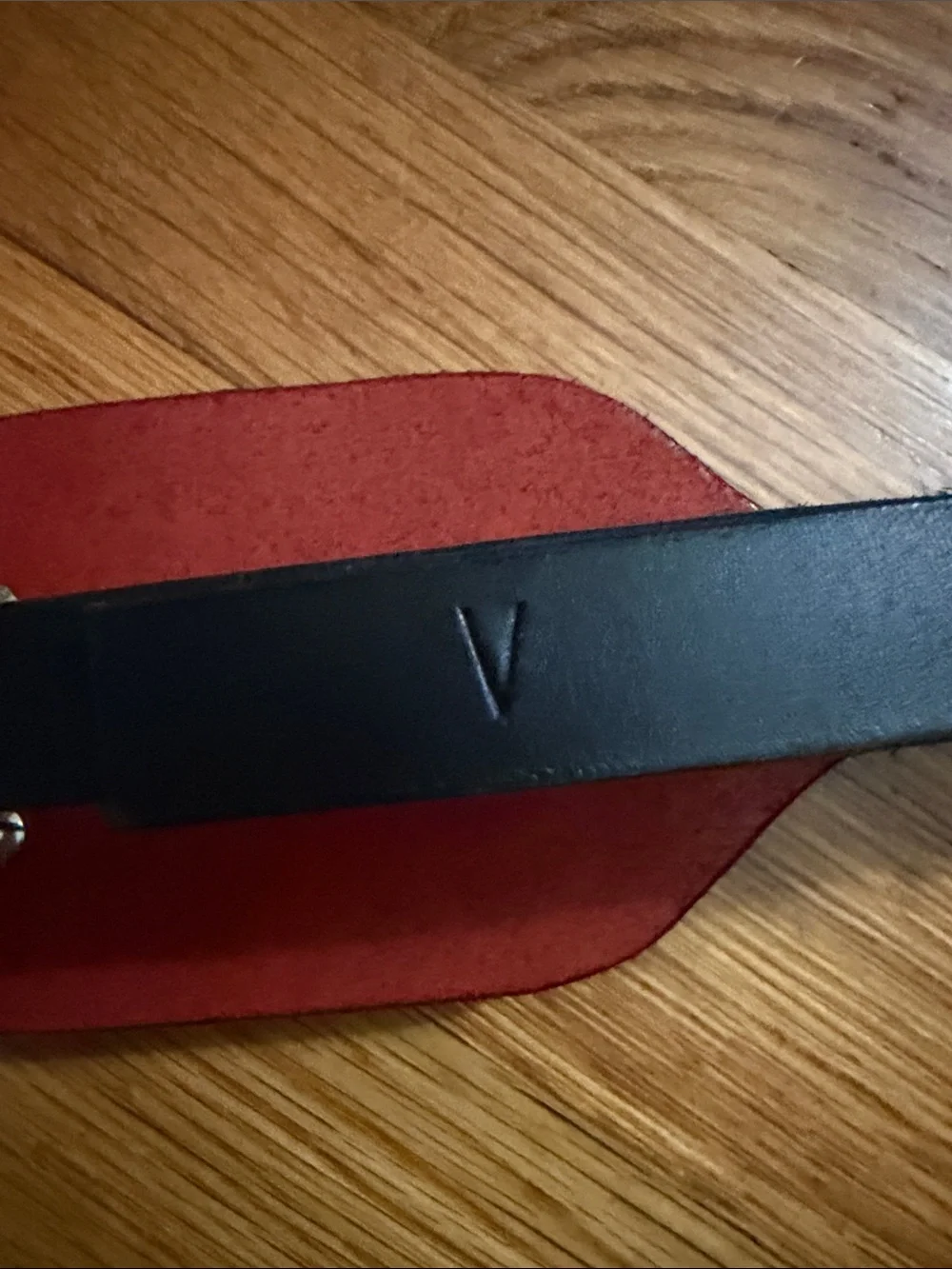 NWOT Elf Zhou London Red and Black Leather Waist Belt with Gold Hardware
